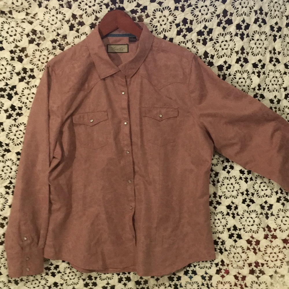 Western style snap-up long sleeve shirt